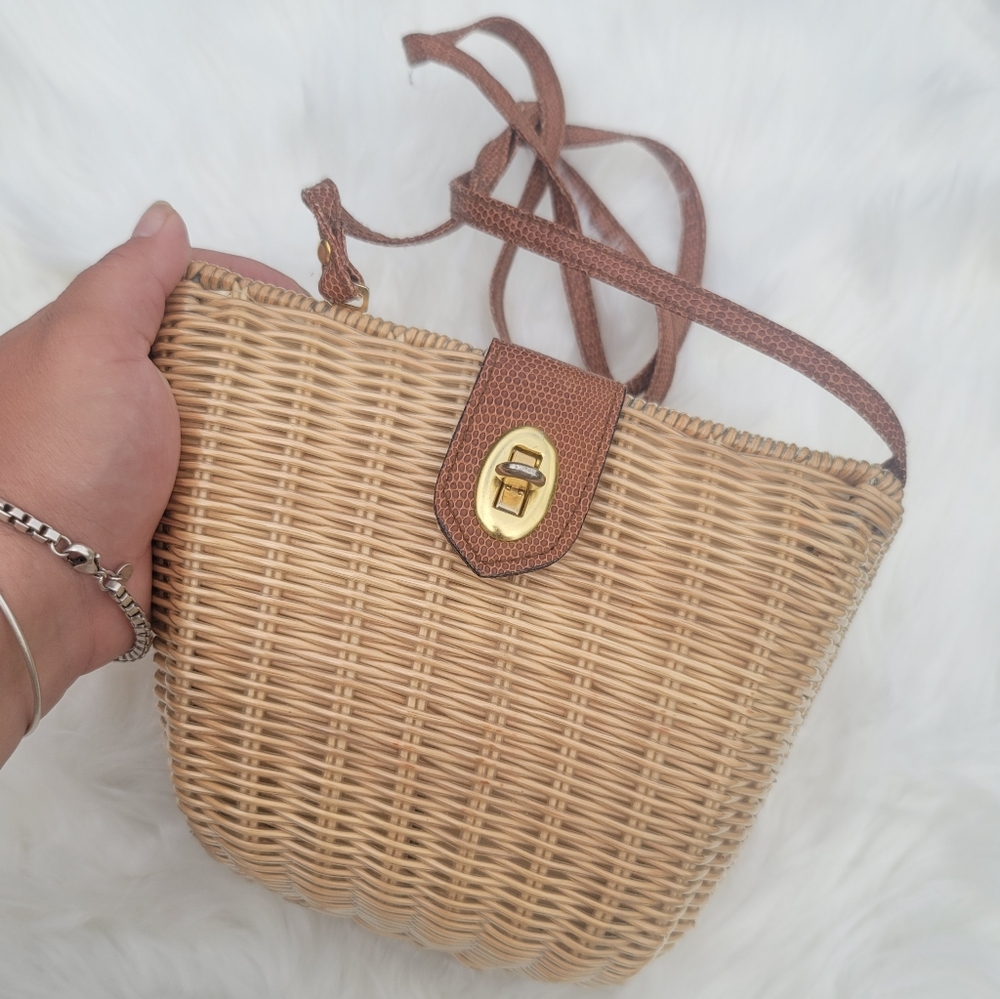 Rattan Crossbody